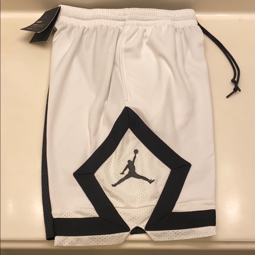 Air Jordan Men’s Shorts - Picture 7 of 15